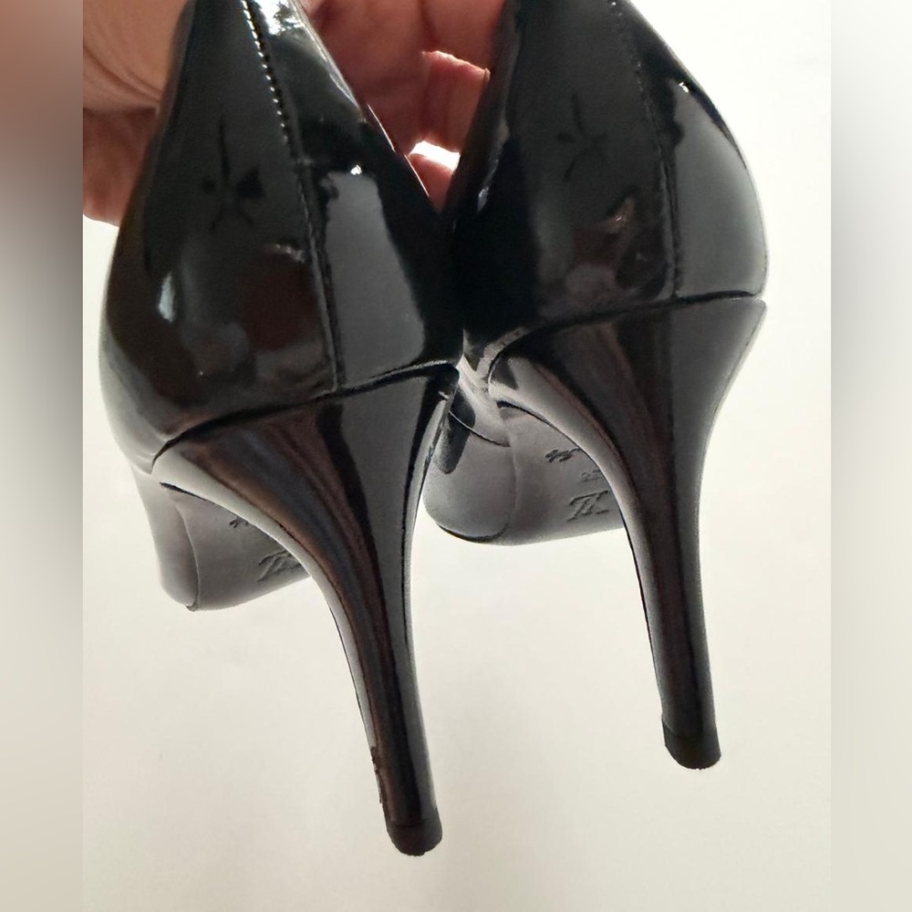 Louis Vuitton navy blue Heels Size 8 - Picture 7 of 12